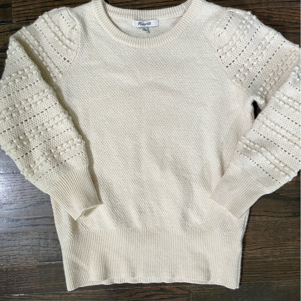 Madewell cream wool blend cropped sweater with bobble details on sleeve (SZ XS)
